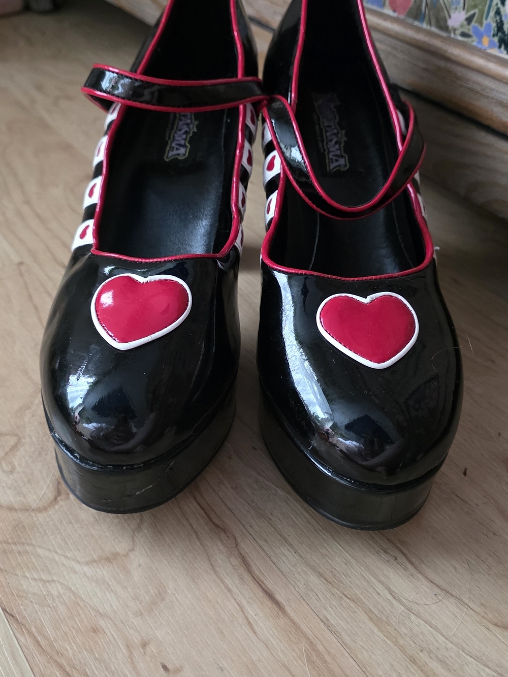 Funtasma QUEEN-55 Mary Jane pumps with Red Heart Accent - Picture 4 of 5